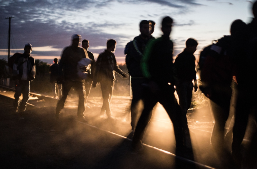  Αποκαλύφθηκε κύκλωμα διακίνησης μεταναστών στην Ελλάδα μέσω Λέσβου – Αναφορές ότι εμπλέκονται μέλη ΜΚΟ