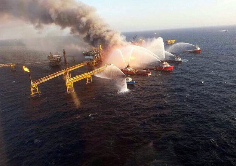  Μεξικό: Έκρηξη μετά από φωτιά σε θαλάσσια εξέδρα άντλησης πετρελαίου – 2 νεκροί και 8 τραυματίες προς το παρόν