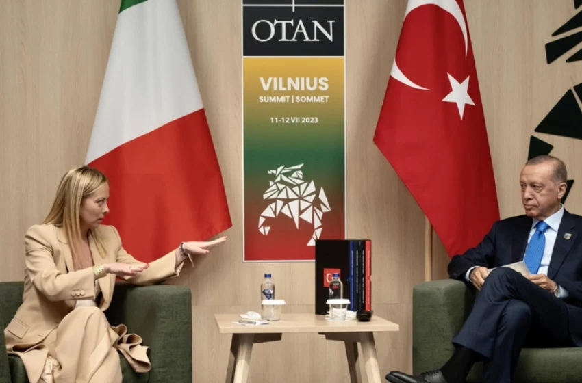  Συνάντηση Μελόνι – Ερντογάν στο περιθώριο της Συνόδου του ΝΑΤΟ