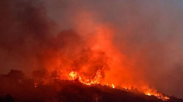  Φωτιά στην Κάρυστο: Αγνοείται 38χρονος κτηνοτρόφος