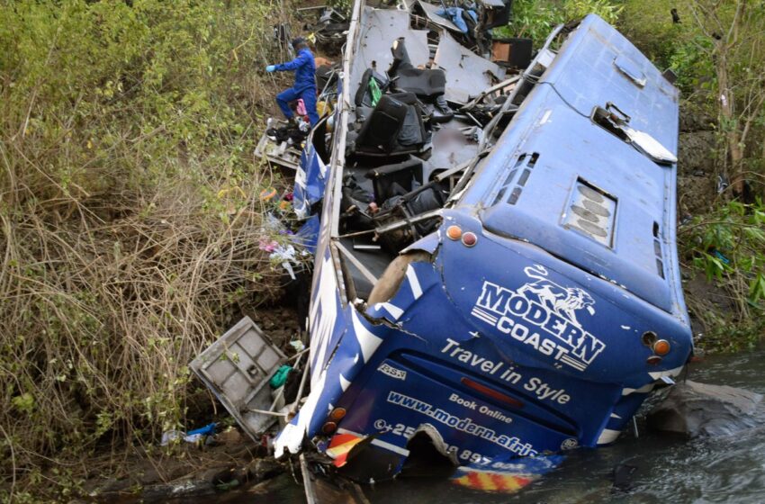  Κένυα: Τουλάχιστον 48 νεκροί σε τροχαίο δυστύχημα – Φορτηγό έπεσε σε λεωφορεία