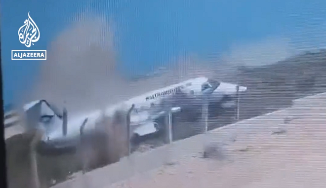  Σομαλία: Τρομακτικό βίντεο την στιγμή της σύγκρουσης αεροσκάφους (vid)