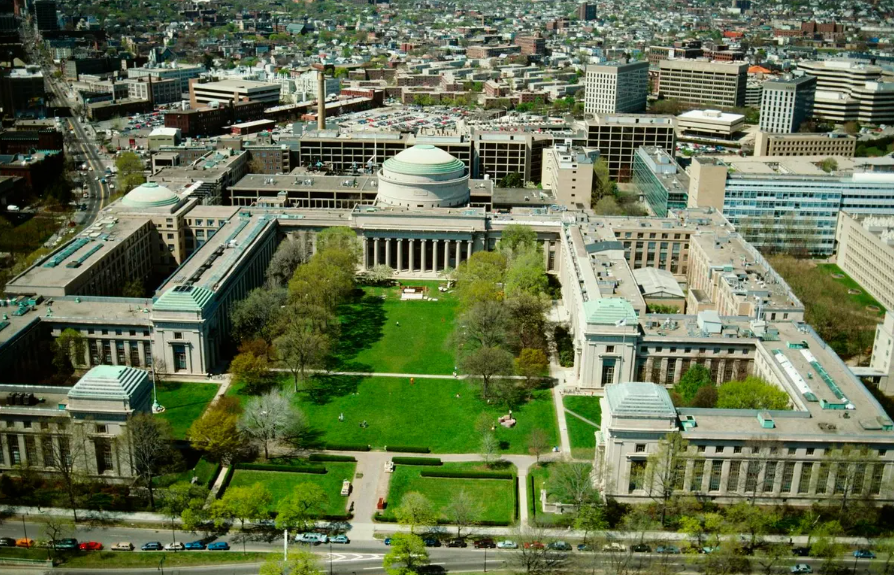 ΙΔΙΩΤΙΚΑ ΠΑΝΕΠΙΣΤΗΜΙΑ