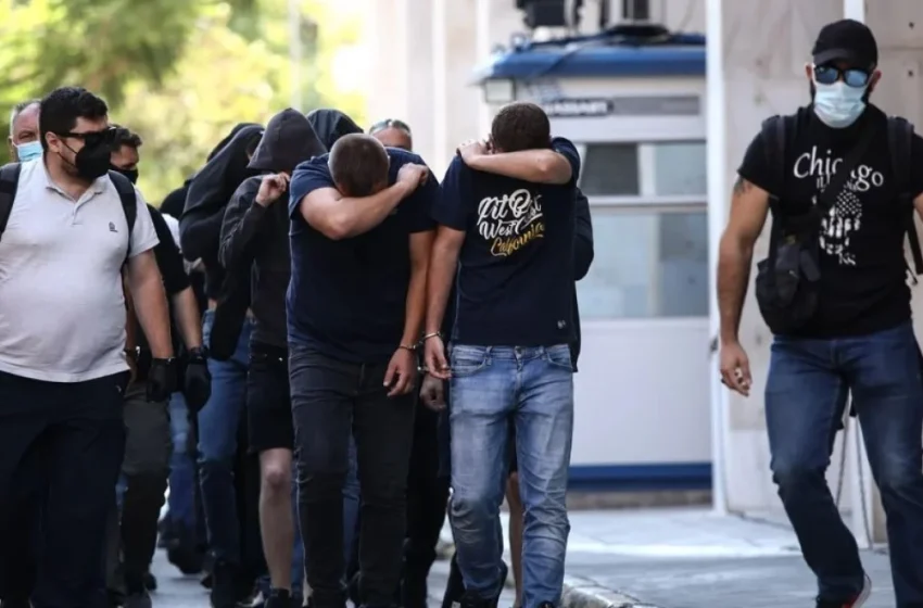  Οργή για την προκλητική παρέμβαση του Κροάτη προέδρου υπέρ των νεοναζί οπαδών της Ντιναμό- Κυβερνητικές πηγές: “Η Δικαιοσύνη στην Ελλάδα είναι ανεξάρτητη”