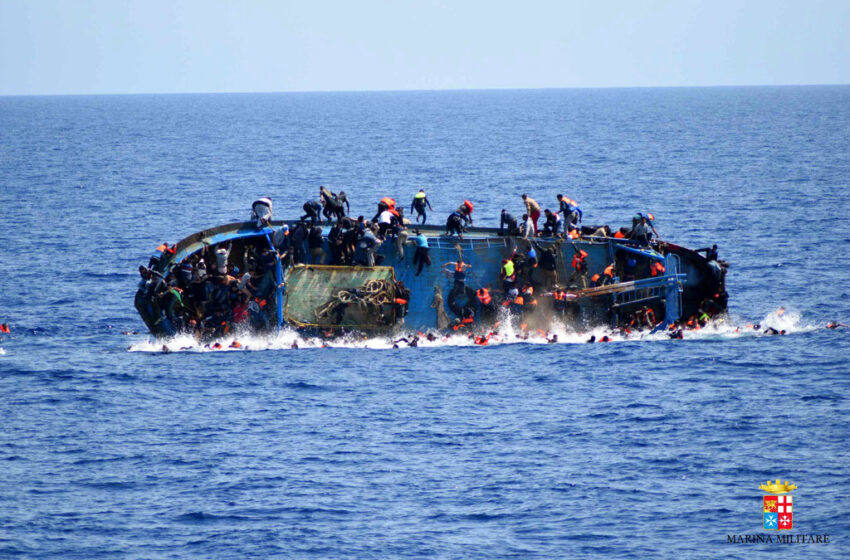  Λαμπεντούζα: Δύο νεκροί και 57 διασωθέντες από ναυάγια σκαφών με μετανάστες