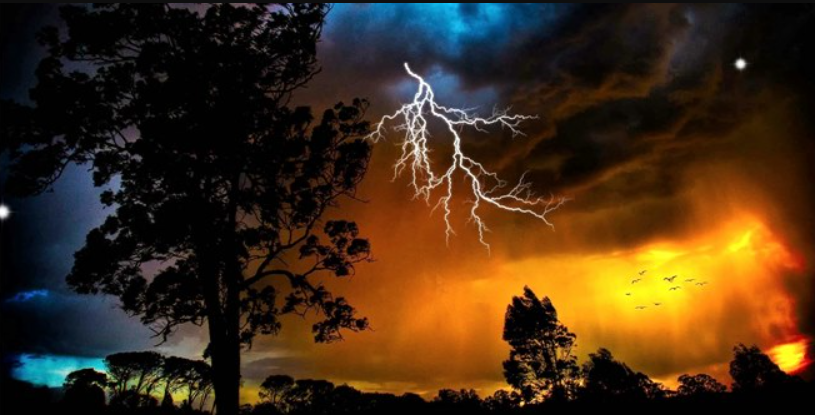  Meteo: Τι είναι η “ξηρή καταιγίδα” που απειλεί τις δασικές εκτάσεις