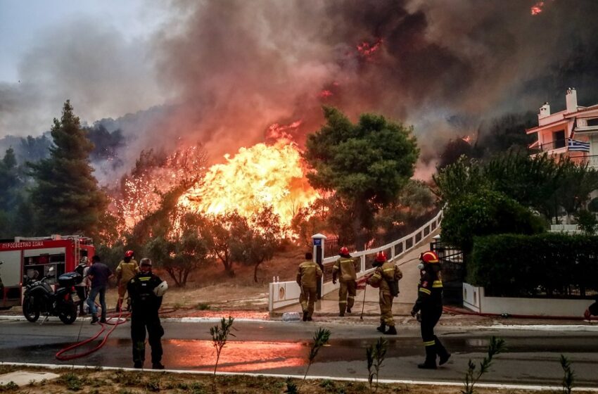  Άνεμοι 7 μποφόρ στην Πάρνηθα- Προς τον Εθνικό Δρυμό η φωτιά