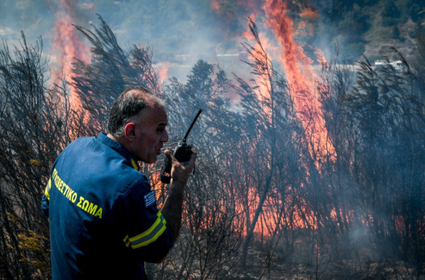  Με σπρέι  και 19 αναπτήρες οι συλληφθέντες στο Μενίδι