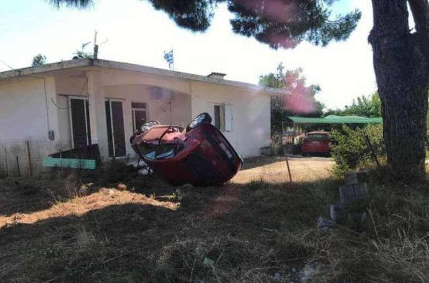  Αχαΐα: Αυτοκίνητο “προσγειώθηκε” στην αυλή σπιτιού