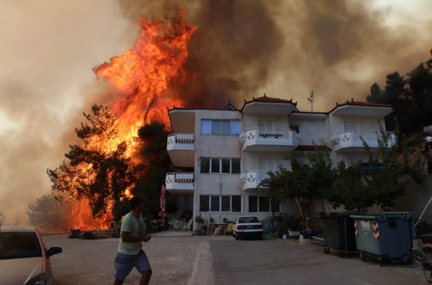  Διακοπή ρεύματος στα Άνω Λιόσια λόγω της φωτιάς