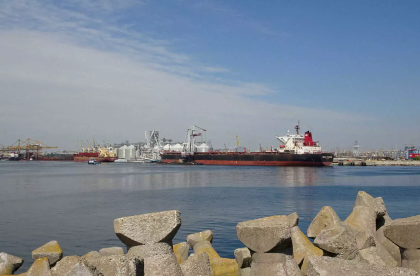  Forbes: Τρία εμπορικά πλοία ανάμεσά τους και ένα ελληνικό αψήφησαν τις ρωσικές απειλές και έδεσαν σε ουκρανικό λιμάνι