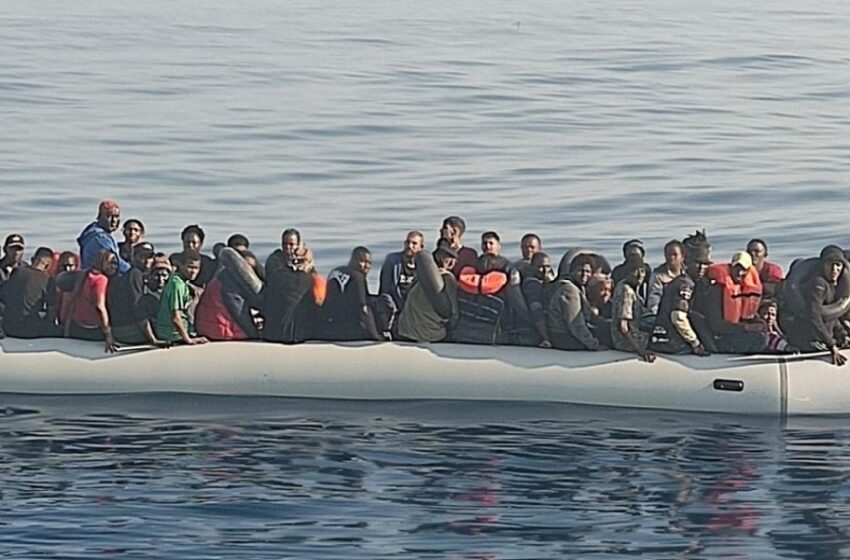  Σάμος: Διασώθηκαν 50 μετανάστες από το Λιμενικό