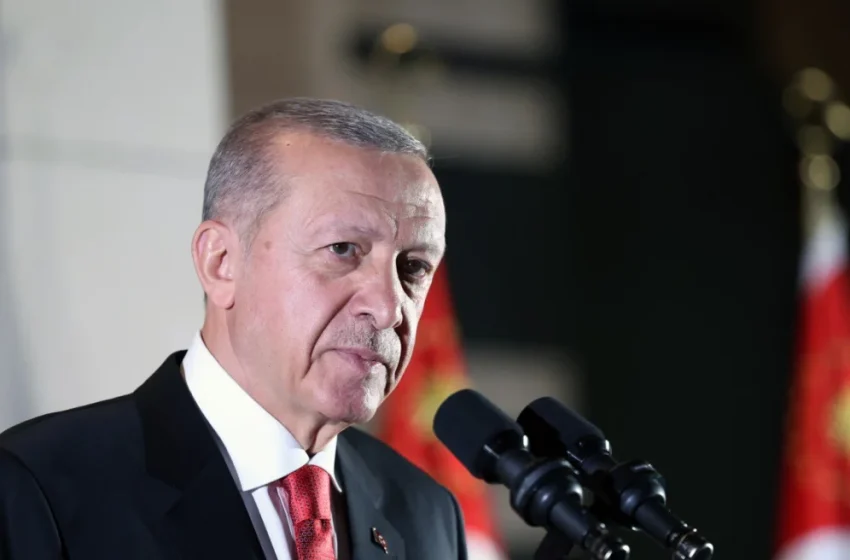  Ο Ερντογάν θέτει και πάλι θέμα νέου Συντάγματος