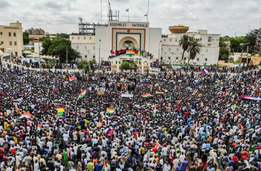  Η αλλαγή καθεστώτος στον Νίγηρα ξεσηκώνει την Αφρική