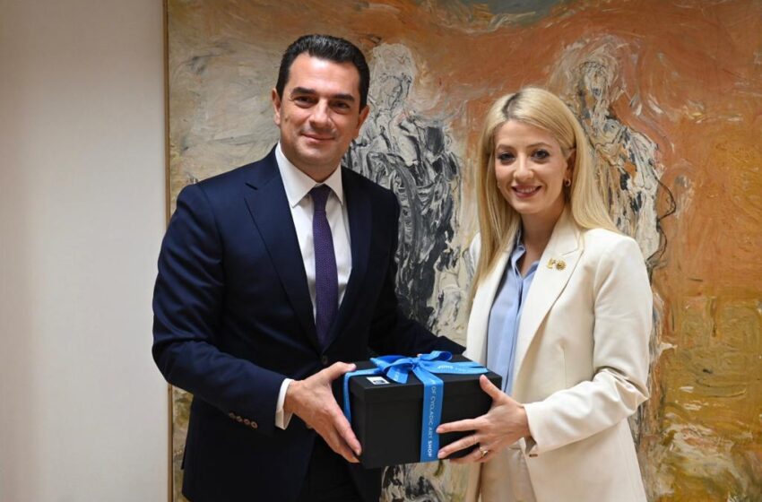  Σκρέκας: “Στρατηγική προτεραιότητα η συνεργασία Ελλάδας-Κύπρου με αιχμή τις επενδύσεις”