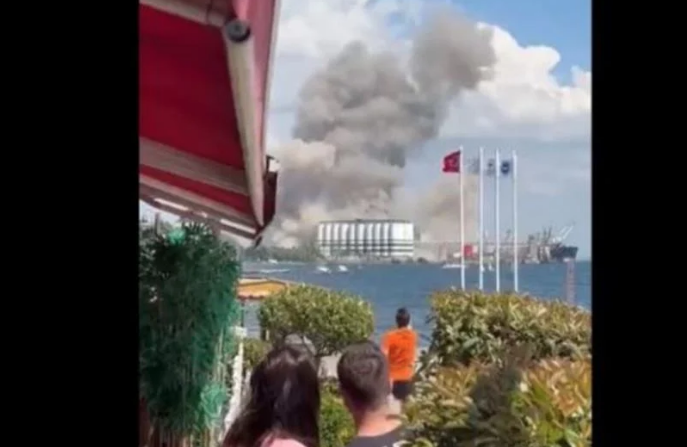  Ισχυρή έκρηξη σε λιμάνι στην Τουρκία – Πληροφορίες για τραυματίες (vid)