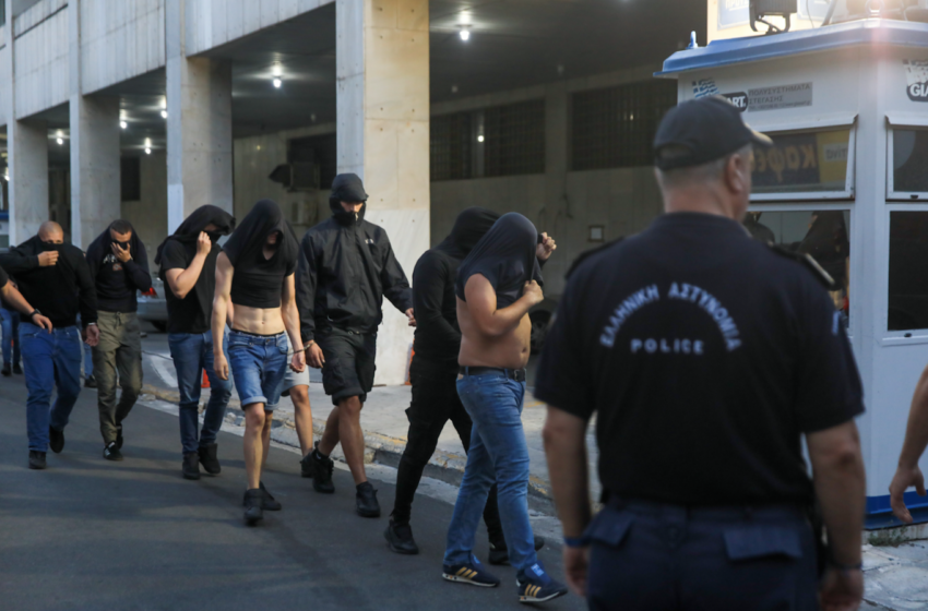  Νέα Φιλαδέλφεια: Αποφυλακίζονται ακόμα 10 Κροάτες – Συνολικά 40 από τους 90 είναι ελεύθεροι