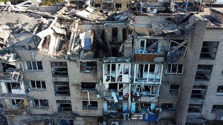  Ουκρανία: Έξι νεκροί, ανάμεσά τους ένα βρέφος – Νέοι ρωσικοί βομβαρδισμοί στη Χερσώνα