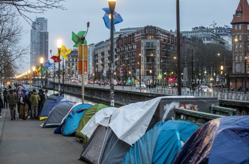  Σκηνές μεταναστών στο κέντρο των Βρυξελλών – Συμπλοκές και έξι τραυματίες
