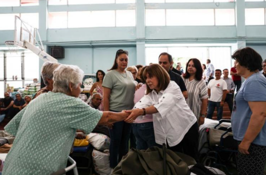  Τις πληγείσες περιοχές σε Καρδίτσα και Βόλο επισκέφθηκε η Πρόεδρος της Δημοκρατίας