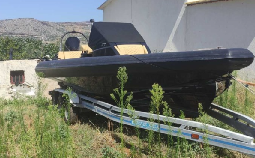  Κλεμμένο σκάφος από την μαρίνα Βουλιαγμένης βρέθηκε στα Άνω Λιόσια