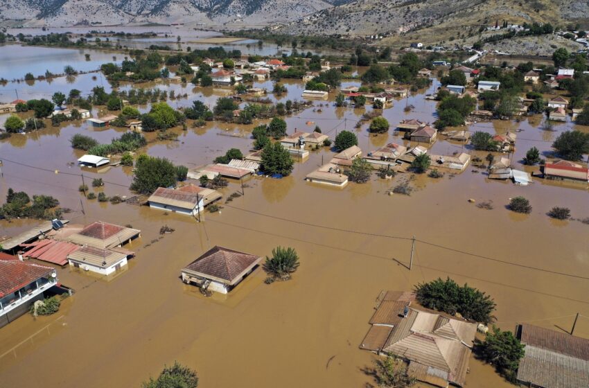  Απόγνωση στον Θεσσαλικό κάμπο: Μάχη με νερά, λάσπες, καταστροφές – Κομμένη η Εθνική, ανυπέρβλητα προβλήματα με υποδομές