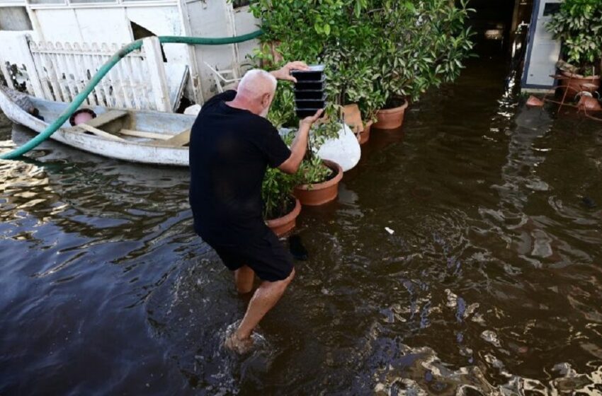 ΓΕΕΘΑ: “Μην πίνετε νερό από τη βρύση” – Ο δεκάλογος για τις πλημμυρισμένες περιοχές στη Θεσσαλία
