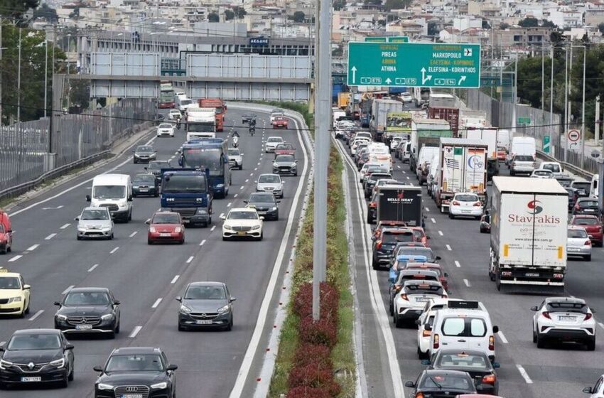  Σύγκρουση οχημάτων στον Κηφισό – Αυξημένη κίνηση στο σημείο