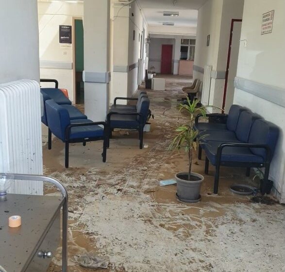  Η ΠΟΕΔΗΝ στη Θεσσαλία: “Υγειονομική βόμβα η δομή φιλοξενίας στο Κλειστό Γυμναστήριο του Παλαμά” (εικόνες)