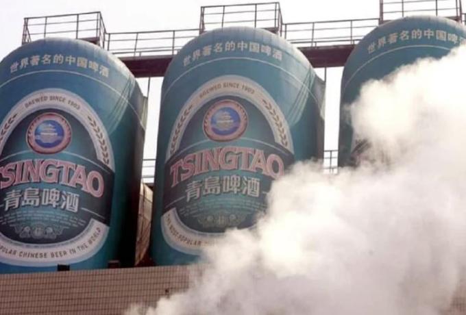  Σάλος στην Κίνα: Εργαζόμενος στη μεγαλύτερη ζυθοποιία πιάστηκε να ουρεί σε δεξαμενή με μπύρα