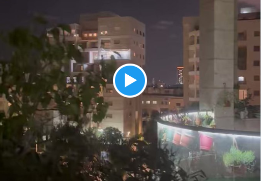  Συγκινητικό βίντεο: Οι ισραηλινοί τραγουδούν τον εθνικό ύμνο στα μπαλκόνια