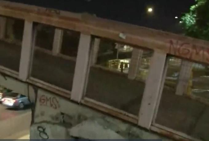  Σήμα κινδύνου από κατοίκους για γέφυρα στη Νέα Φιλαδέλφεια με σοβαρές φθορές