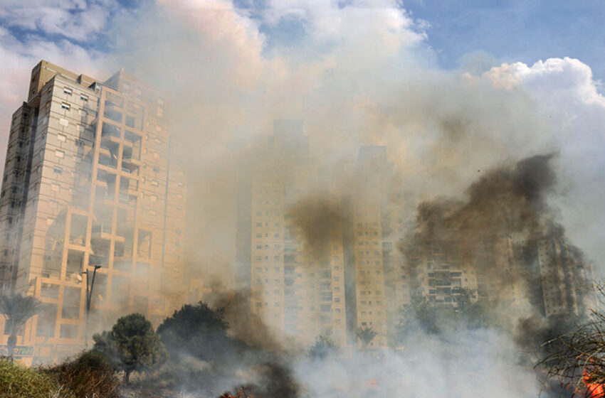  Πόλεμος στο Ισραήλ – Επίθεση με ρουκέτες στην Άσκελον: “Κάτοικοι έβγαιναν κλαίγοντας από πολυκατοικία που χτυπήθηκε”