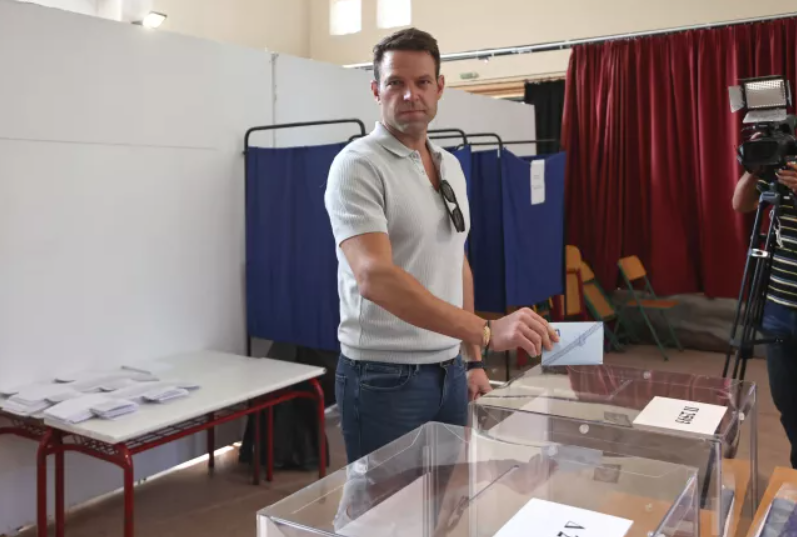  Στέφανος Κασσελάκης: “Οι Έλληνες και οι Ελληνίδες πρέπει να επιλέξουν τους τοπικούς υπηρέτες τους, να ψηφίσουν για ένα πιο δίκαιο κράτος”