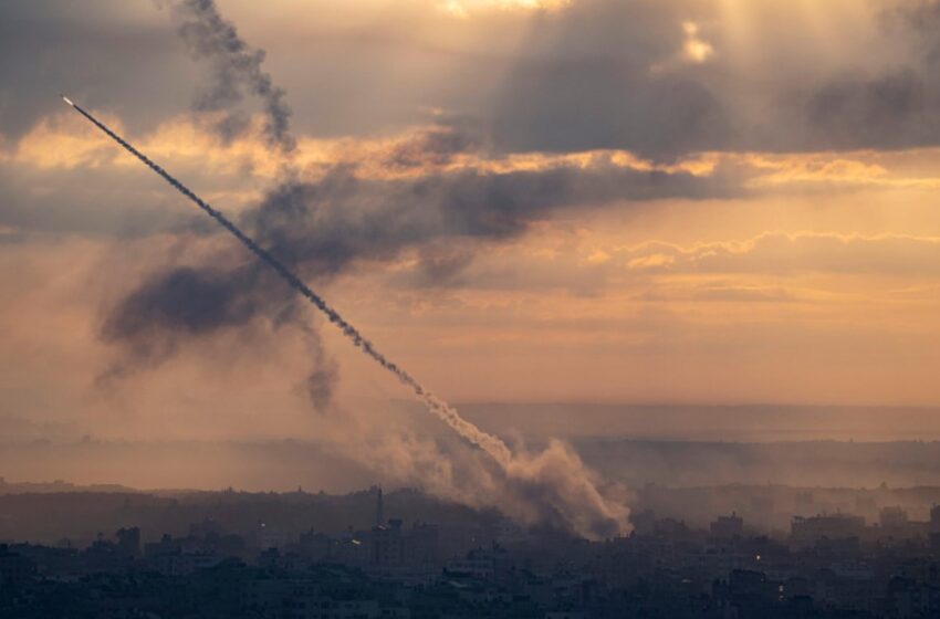  Σε κατάσταση πολέμου το Ισραήλ – Η Χαμάς εκτόξευσε 5000 ρουκέτες – Χερσαίες μάχες γύρω από τη Λωρίδα της Γάζας  (vid)
