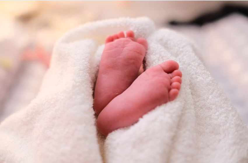  Αχαΐα: Μυστήριο με δύο θανάτους μωρών – Τι δείχνει η έρευνα της ΕΛ.ΑΣ.