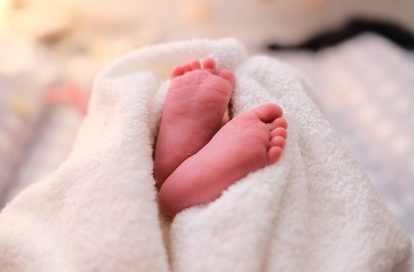  Απίστευτο περιστατικό: 13χρονη γέννησε σε τουαλέτες περιφερειακού νοσοκομείου – Δεν γνώριζε ότι είναι έγκυος