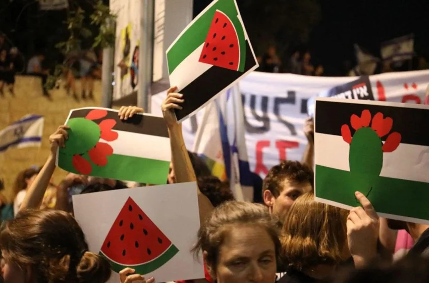  Καρπούζια και Παλαιστίνη: Πώς και γιατί το αγαπημένο φρούτο αποτελεί σύμβολο αλληλεγγύης στο παλαιστινιακό λαό