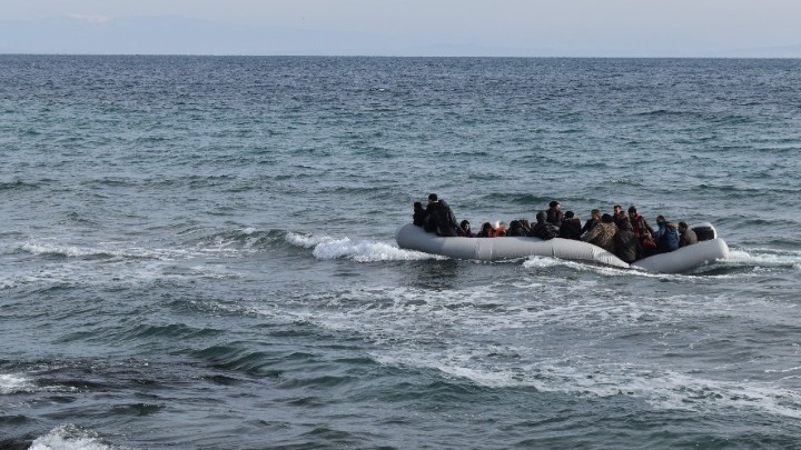  Σικελία: Πέντε νεκροί μετανάστες εντοπίσθηκαν στην παραλία του Σελινούντα – Πάνω από 90 έφτασαν στη Λαμπεντούζα