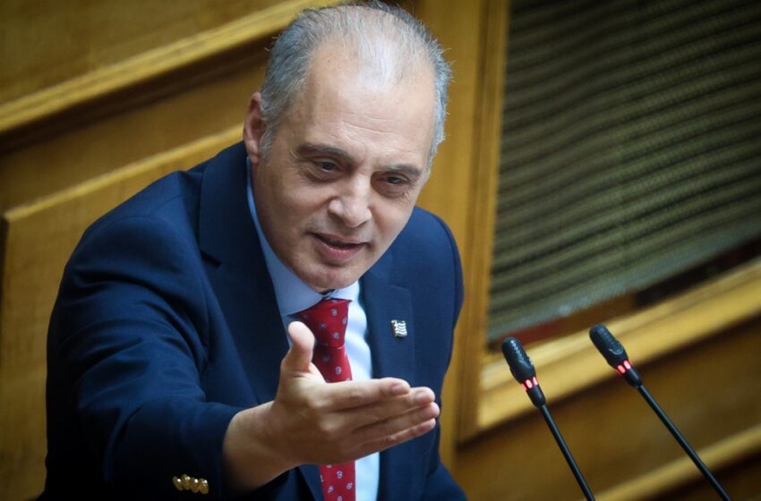  Βελόπουλος: “Δολοφονείτε την οικονομία, τους ελεύθερους επαγγελματίες και αυτοκτονείτε πολιτικά”