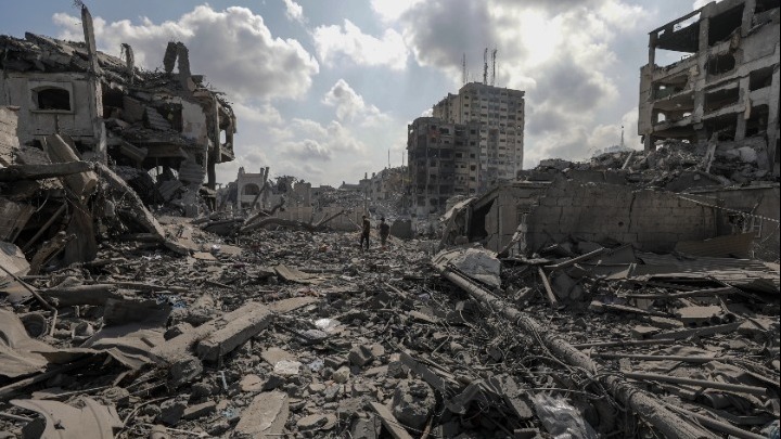  Σφοδροί βομβαρδισμοί και στο νότο της Γάζας – Το Ισραήλ σφυροκοπεί τη Χαν Γιουνίς