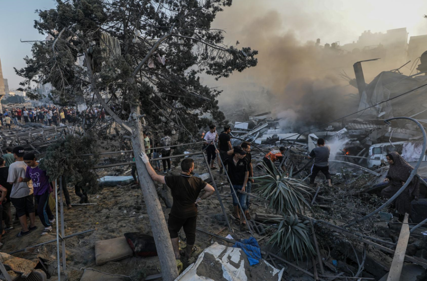  Σοκ από τη Χαμάς: Έχουν σκοτωθεί 50 όμηροι από τις ισραηλινές επιδρομές – “Ενδεχόμενη ευρείας κλίμακας χερσαία επέμβαση, θα είναι κόλαση επί της Γης”