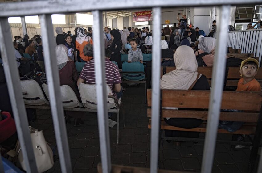  Διακόπηκαν οι απομακρύνσεις ξένων πολιτών και τραυματιών από την μεθοριακή διάβαση της Ράφα