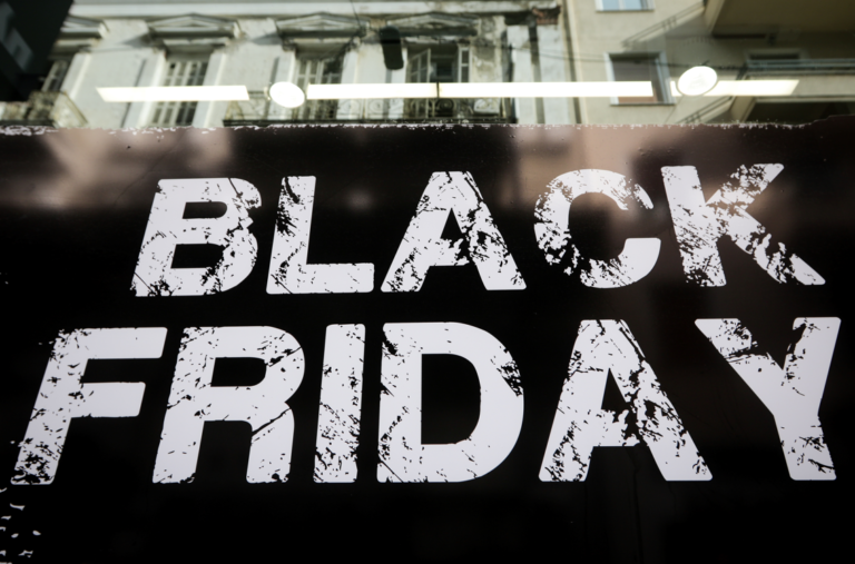  Σε ρυθμούς προσφορών ο Νοέμβριος – Πότε είναι η Black Friday και η Cyber Monday