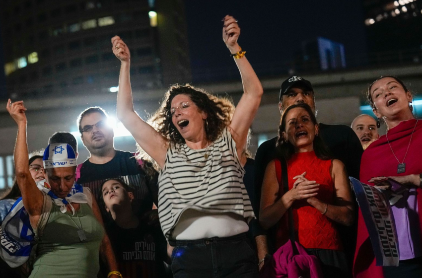  Μεσανατολικό: Θα γίνει απόψε η απελευθέρωση των ομήρων – Ισραηλινοί συγκεντρώθηκαν έξω από το σπίτι του Νετανιάχου ζητώντας την παραίτησή του