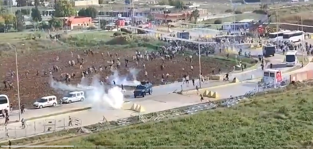  Τουρκία: Ένταση έξω από την αεροπορική βάση στο Ιντζιρλίκ- Διαδήλωσαν κατά των ΗΠΑ και υπέρ της Παλαιστίνης
