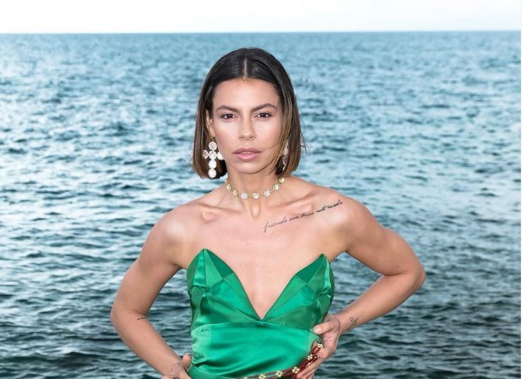  Μέγκι Ντρίο σε Βανδή: “Είσαι μάνα πρόσεχε το ντυσιμό σου”