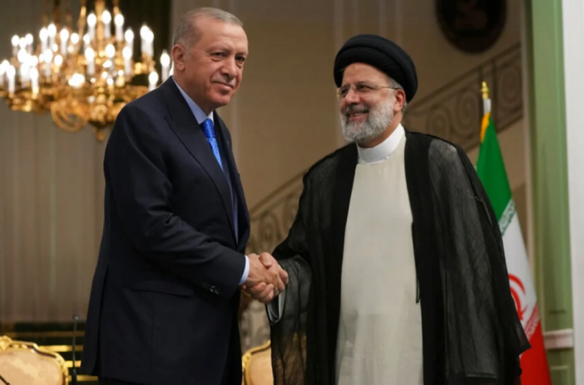  Ο Ερντογάν συναντήθηκε με τον Ιρανό πρόεδρο Ραΐσι