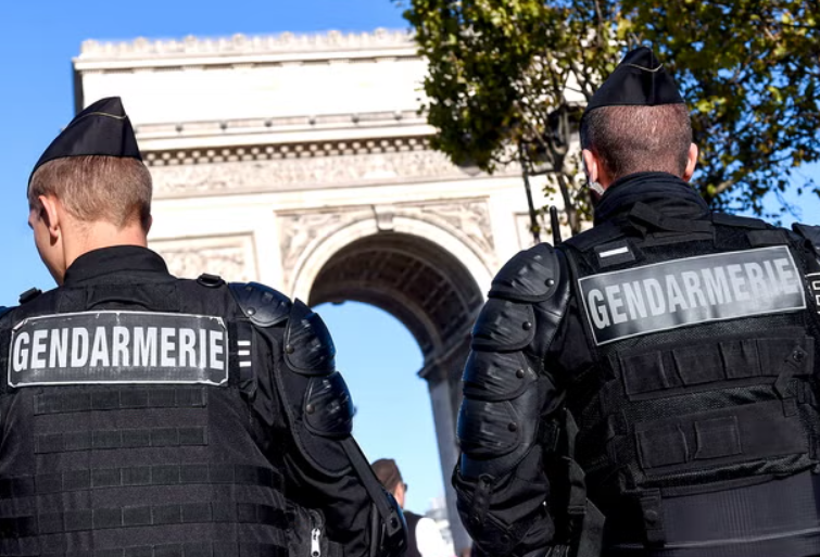  Σοκ στη Γαλλία: Άνδρας παραδόθηκε στην αστυνομία αφού ομολόγησε ότι σκότωσε τις τρεις κόρες του