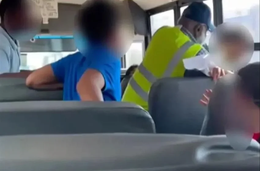  Σοκ στις ΗΠΑ: Οδηγός λεωφορείου χαστούκισε και προσπάθησε να πνίξει μαθητή (vid)
